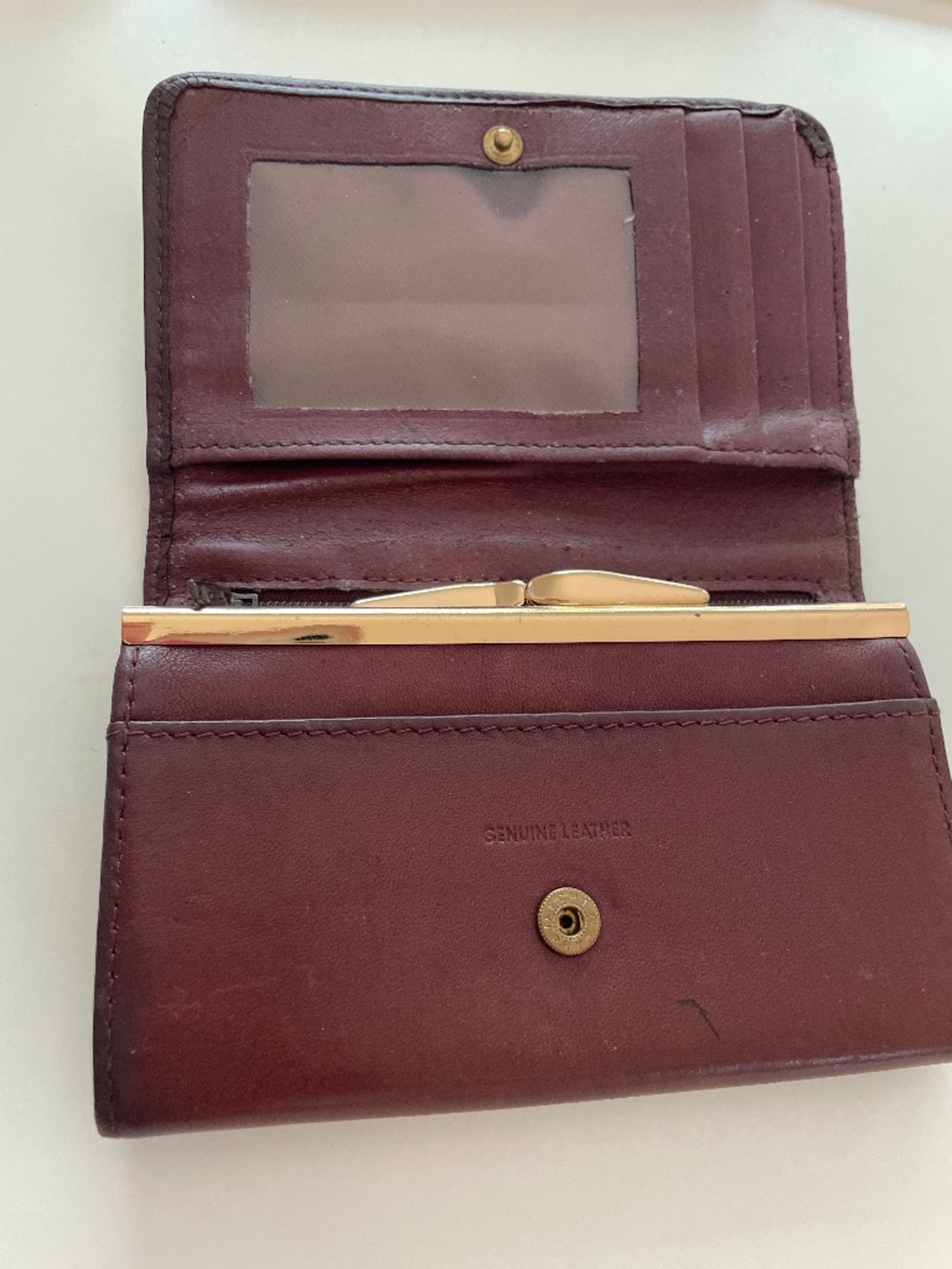 Women’s leather wallet